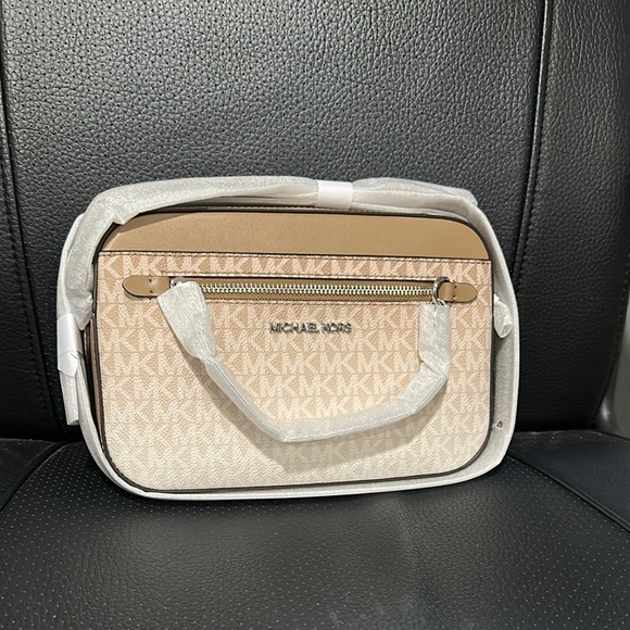 Michael Kors Cream and Tan Crossbody Bag - Picture 1 of 12